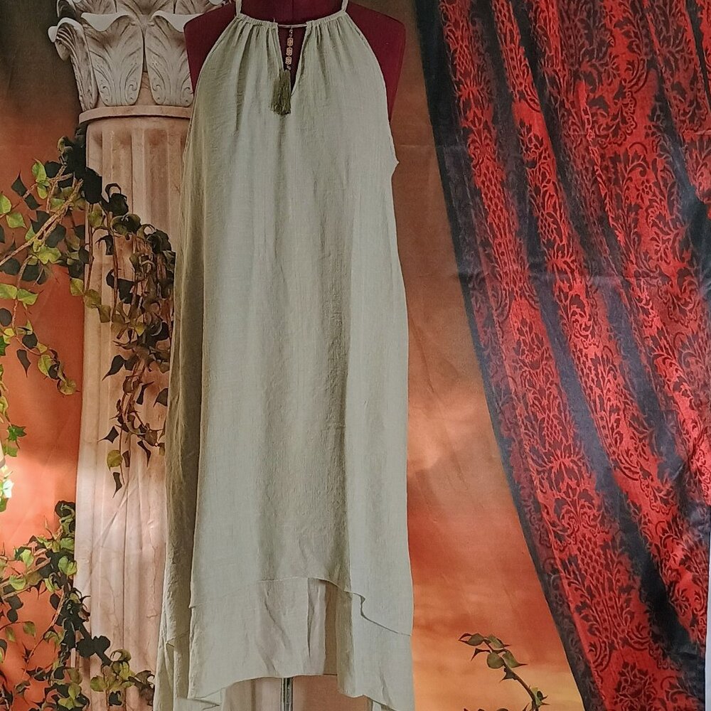EUC: Mlle Gabrielle Sz 2X Light Sage Green Halter Maxi Dress Flowy Boho Vacation